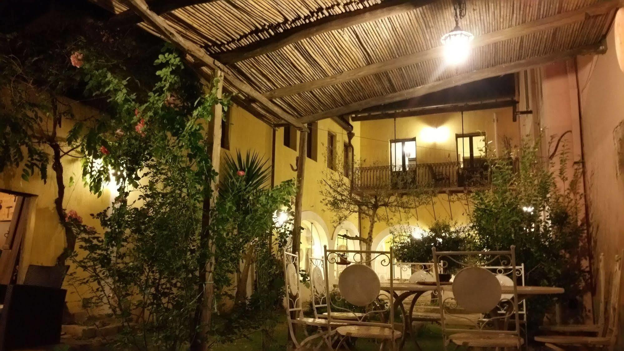 Casa Camboni-Dimora Storica Bed & Breakfast 산 비토 외부 사진