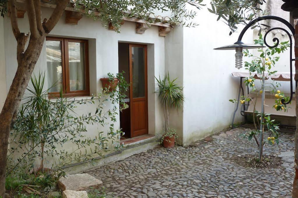Casa Camboni-Dimora Storica Bed & Breakfast 산 비토 외부 사진